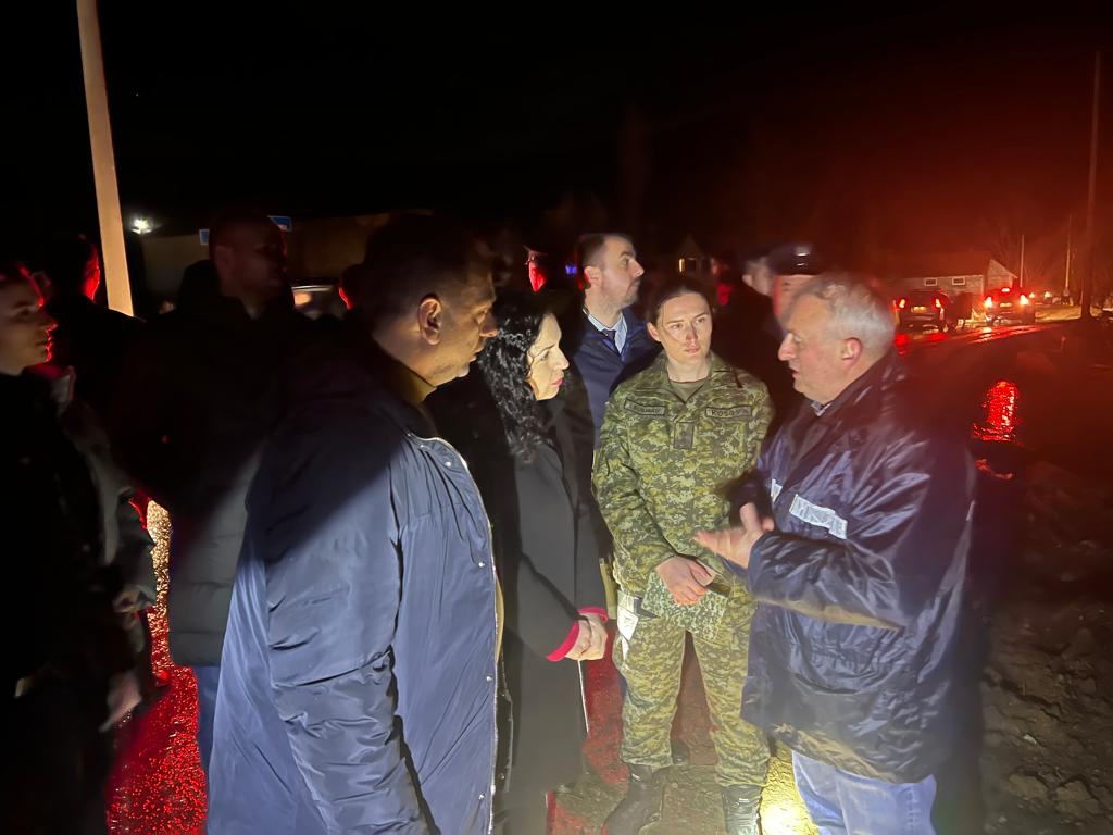 Presidentja Osmani ka vizituar disa komuna të prekura nga vërshimet