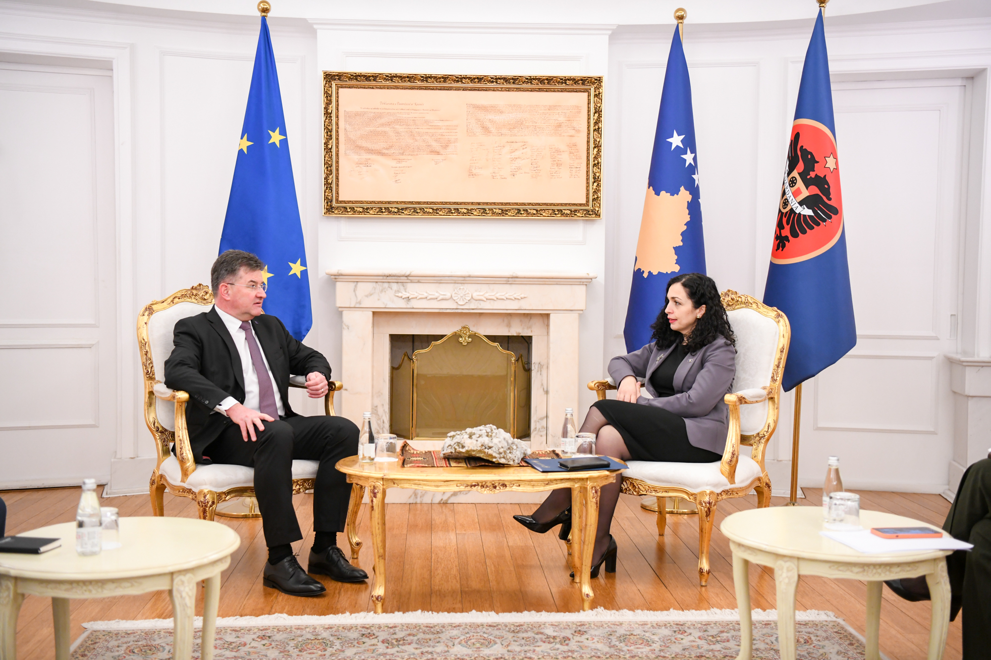 Presidentja Osmani priti në takim Përfaqësuesin Special të BE-së, Miroslav Lajčák
