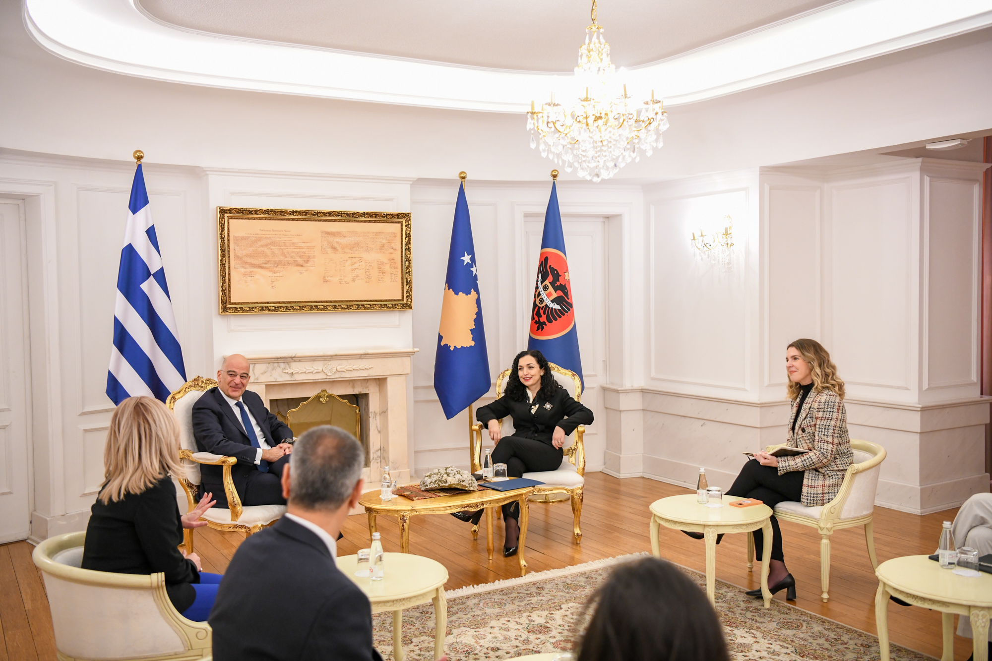 Predsednica Osmani dočekala je na sastanku grčkog ministra inostranih poslova Nikosa Dendiasa