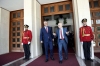 Predsednika Thaçija na sastanku dočekao predsednik Meta 