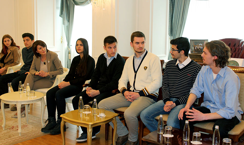 05_02_2015_3175935_05_02_2015_Takim_me_nxenesit_7