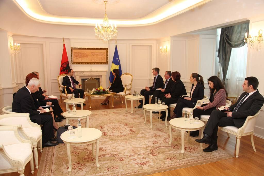 14_03_2014_3184755_14_03_2014_Takim_me_ministrin_e_puneve_te_jashtme_te_Shqiperise_3