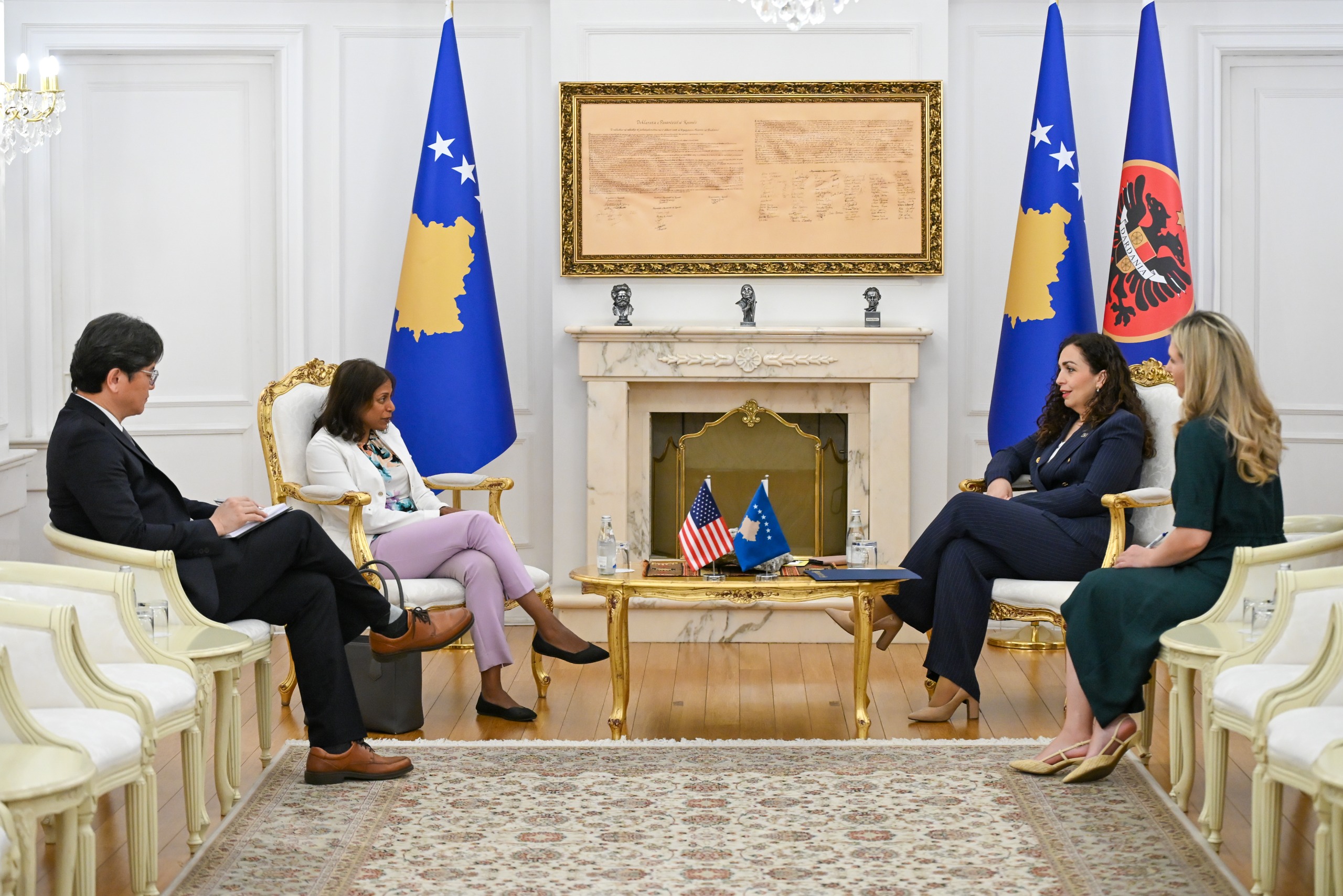 17.7.25 Presidentja Osmani priti në takim të ngarkuarën me punë të SHBA-ve, Anu Prattipati-1