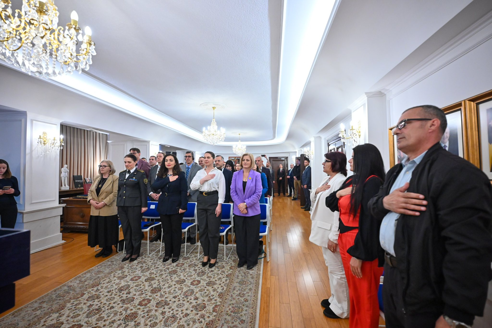 18.4.25 ceremonia e dekorimit-21