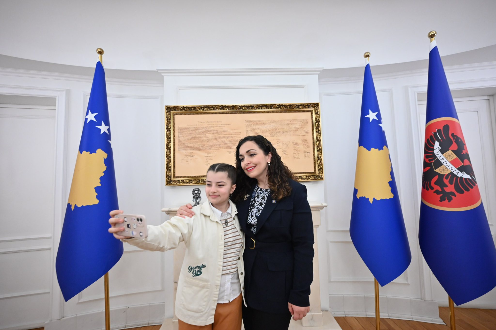 18.4.25 ceremonia e dekorimit-28