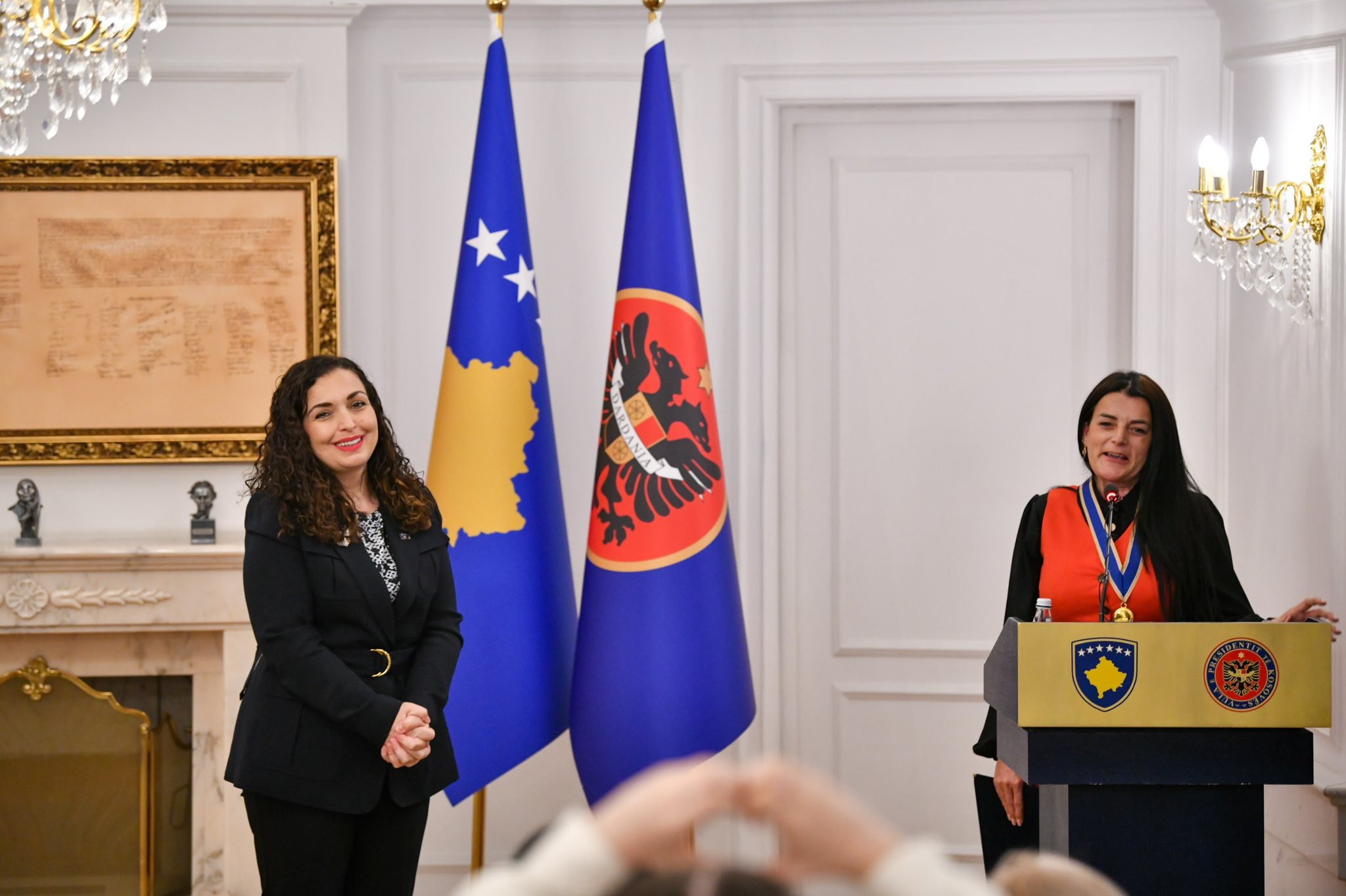 18.4.25 ceremonia e dekorimit-6