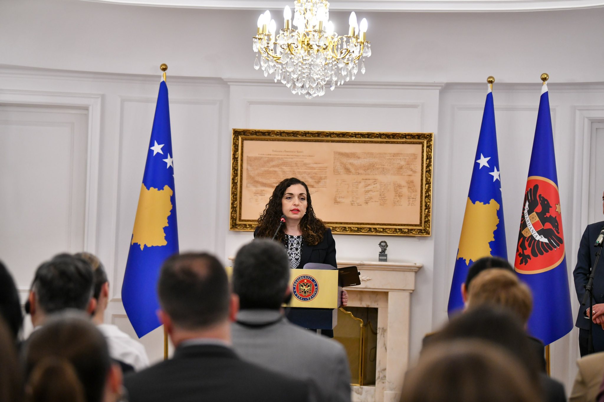 18.4.25 ceremonia e dekorimit-7