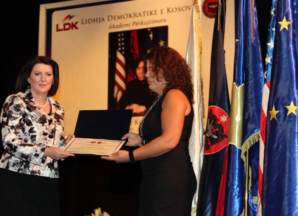 19_06_12_50552_19_06_2012_Akademi_perkujtimore_per_Nekibe_Kelmendin_11