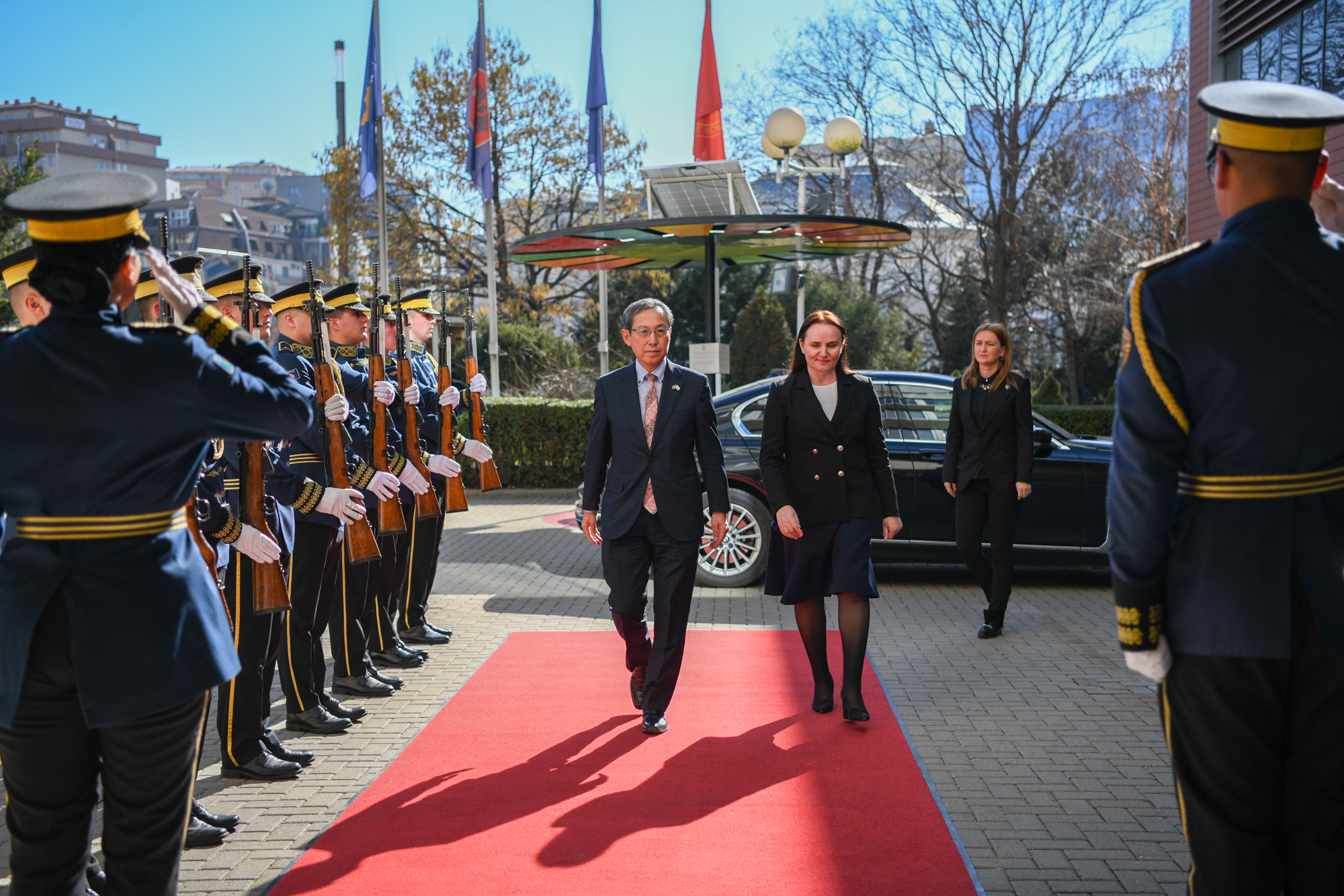 presidentja_pranoi_letrat_kredenciale_nga_ryuta_5