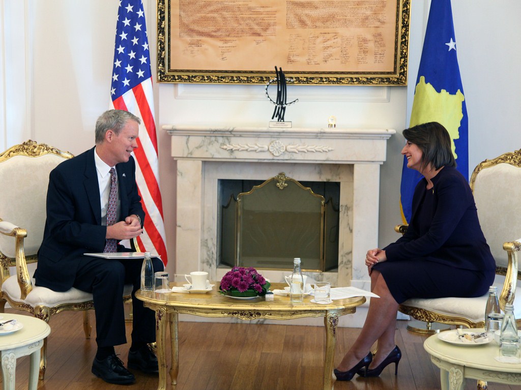 21_08_2015_7630424_21_08_2015_Ambasadori_Amerikan_1