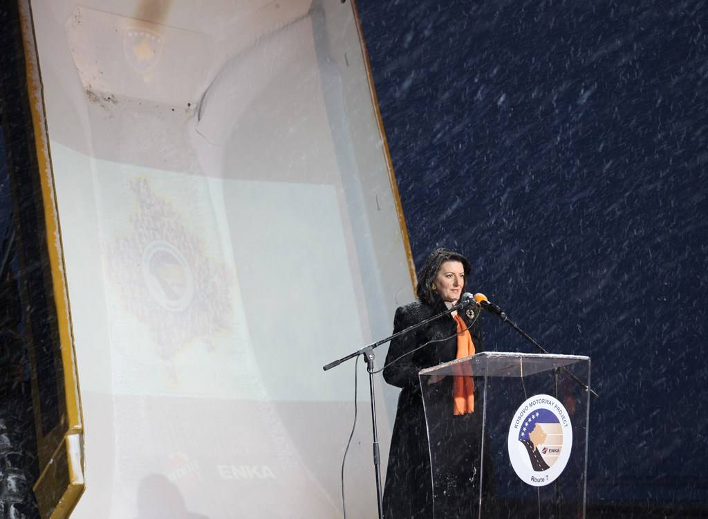 26_11_2013_7262089_26_11_2013_perurimi_i_autostrades_0