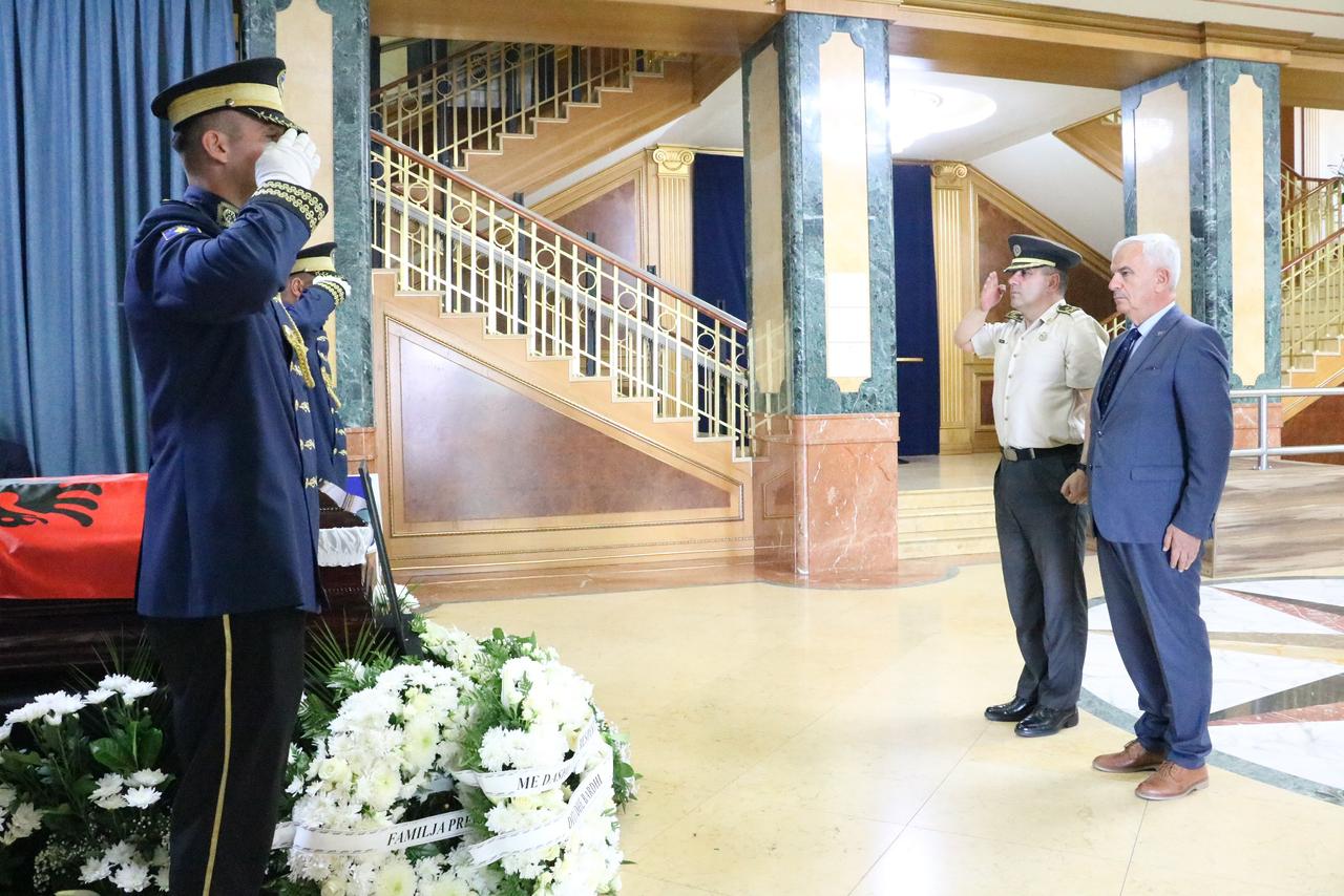 2a49fb0f-275c-4238-addb-215e8e5be470