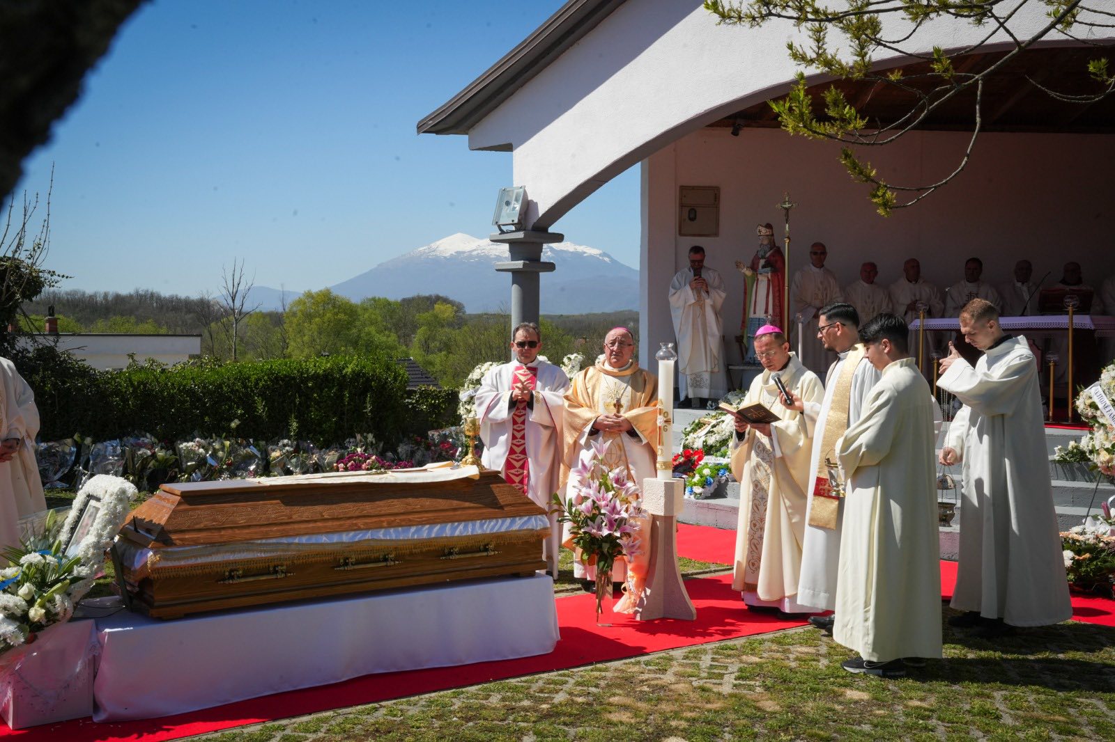 Fjala e U.D. Presidentes Albulena Haxhiu mbajtur në meshën kushtuar Don Kelmend Spaqit-3