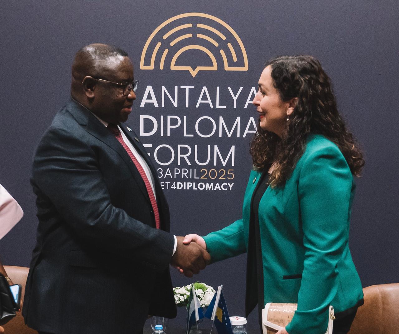 Forumi Diplomatik i Antalyas-5