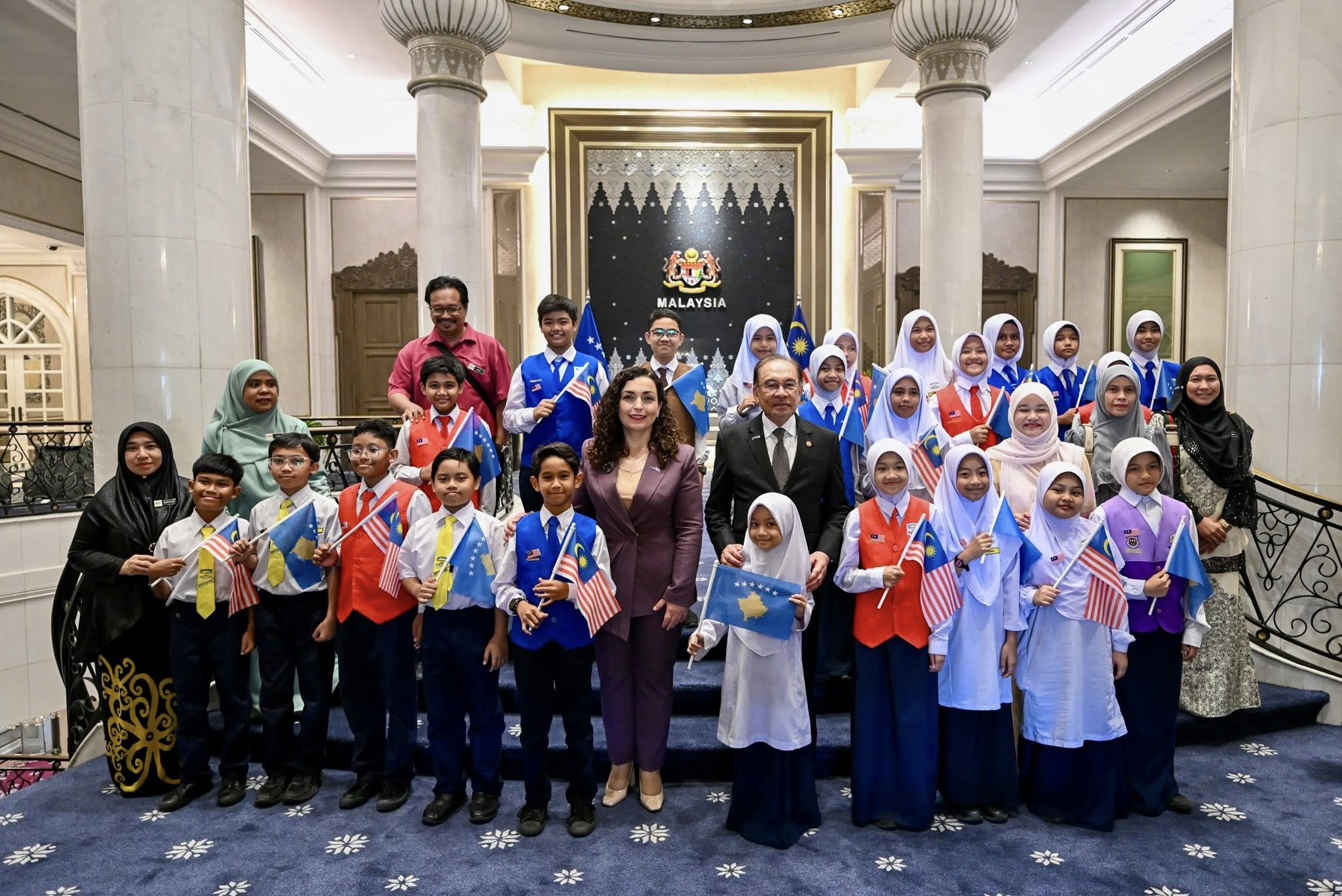 Kryeministri i Malajzisë, Anwar Ibrahim, ka shtruar drekë zyrtare për Presidenten Osmani-4