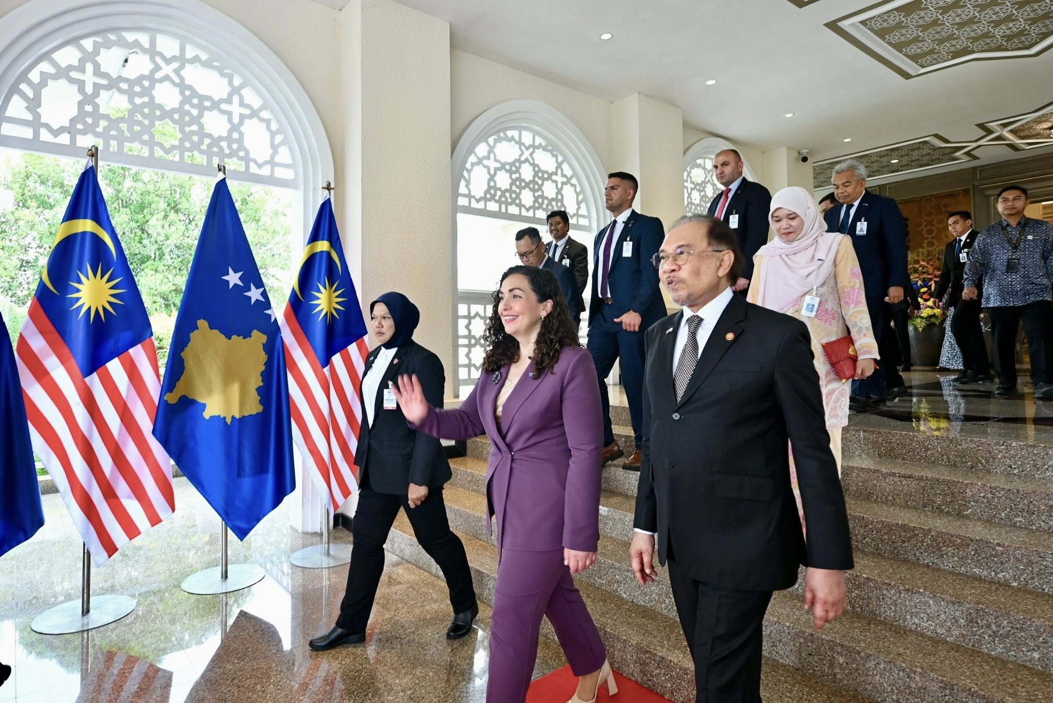 Kryeministri i Malajzisë, Anwar Ibrahim, ka shtruar drekë zyrtare për Presidenten Osmani-5