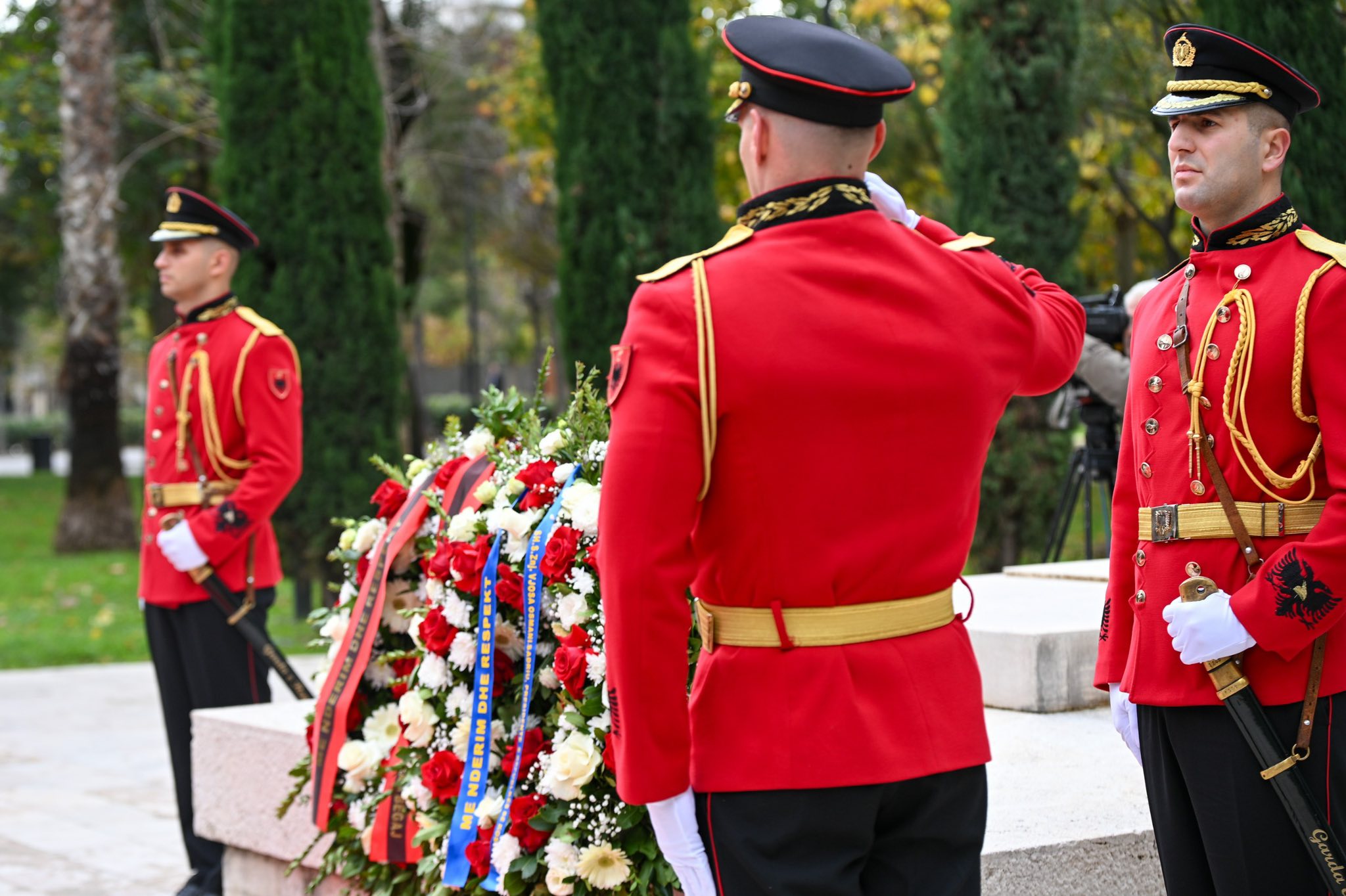 Presidentja 113 vjet më parë, në Vlorë u ngrit flamuri që bashkon zemrat e gjithë shqiptarëve kudo që janë-13