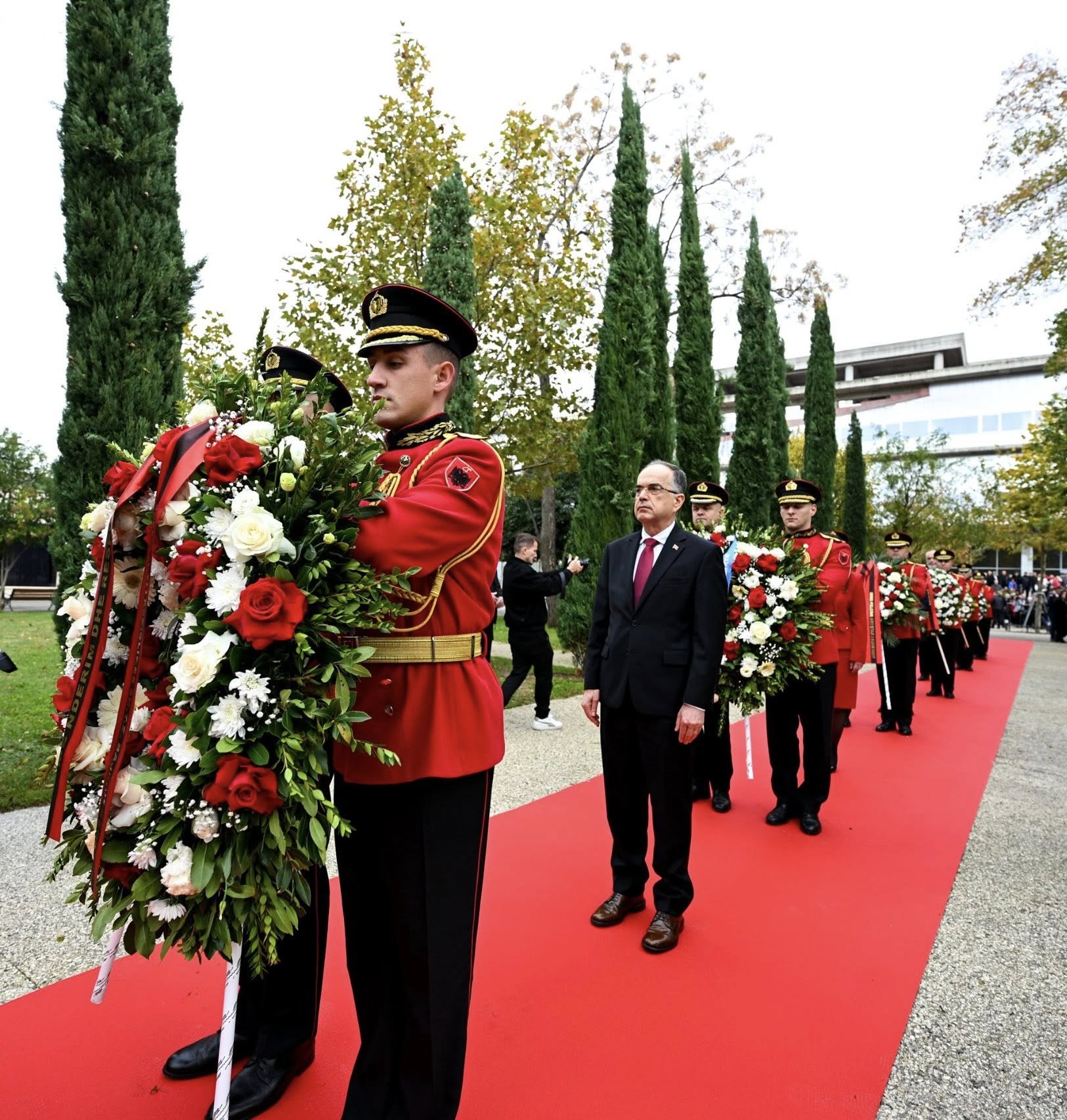 Presidentja 113 vjet më parë, në Vlorë u ngrit flamuri që bashkon zemrat e gjithë shqiptarëve kudo që janë-17