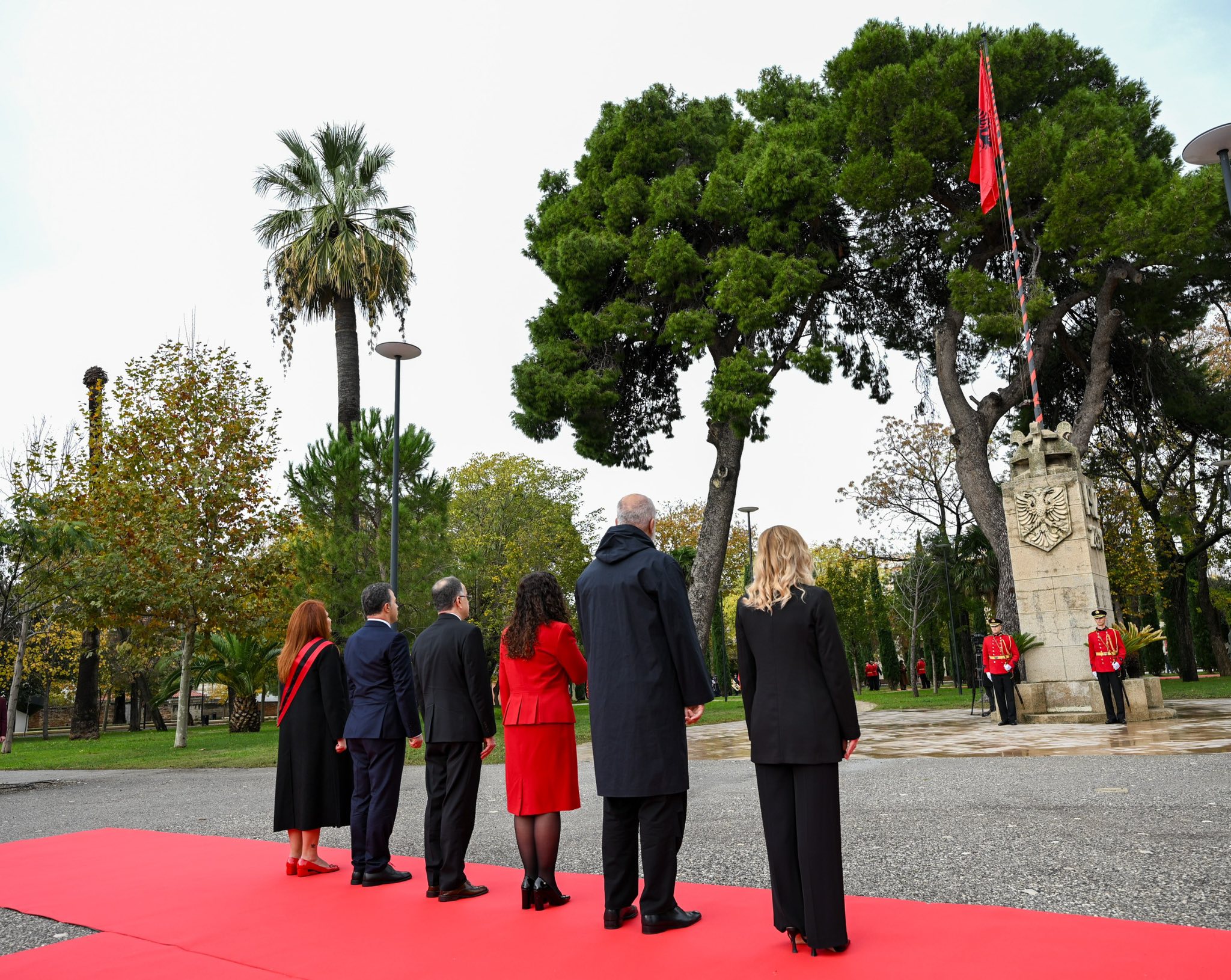 Presidentja 113 vjet më parë, në Vlorë u ngrit flamuri që bashkon zemrat e gjithë shqiptarëve kudo që janë-23