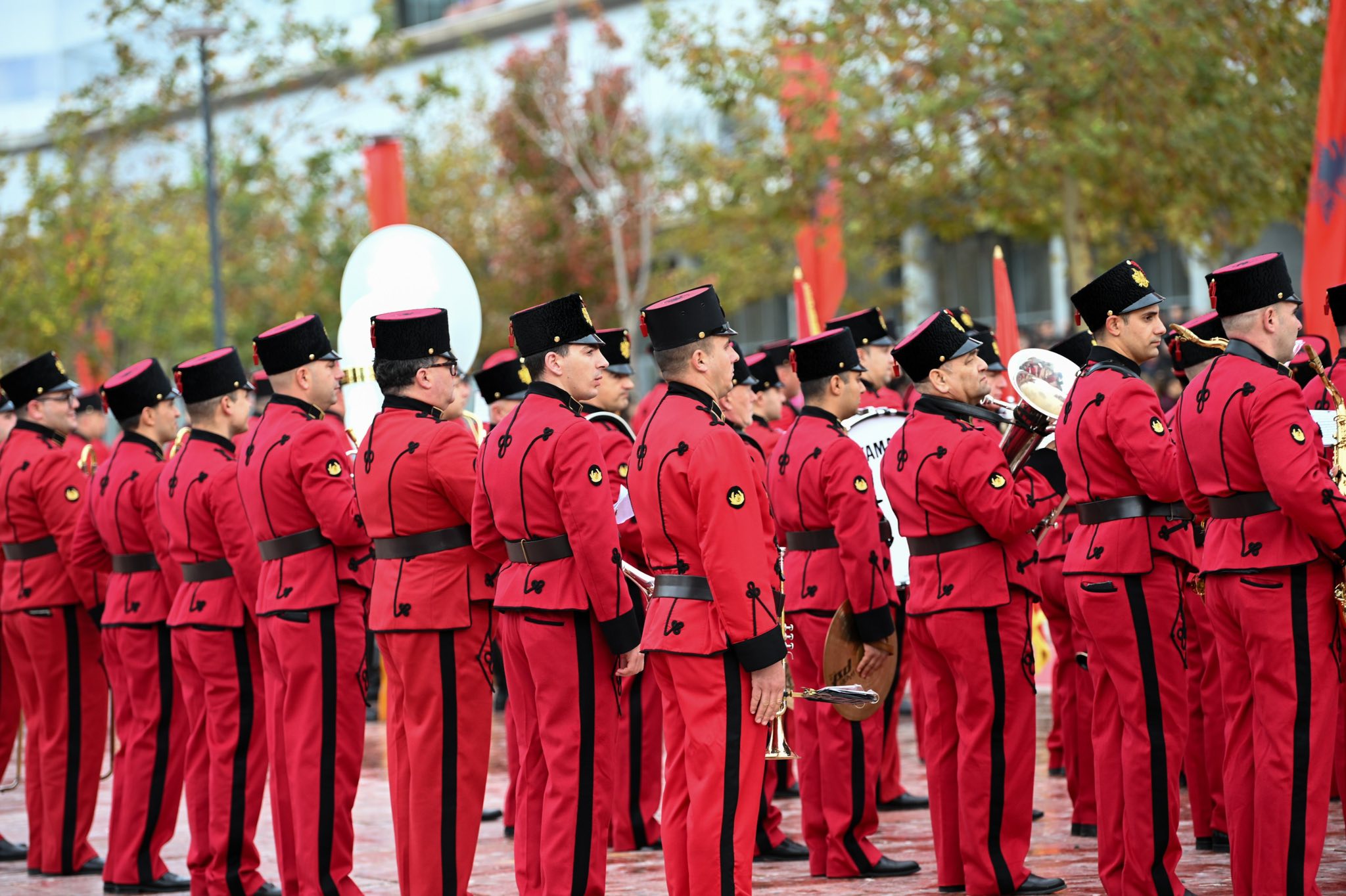 Presidentja 113 vjet më parë, në Vlorë u ngrit flamuri që bashkon zemrat e gjithë shqiptarëve kudo që janë-9