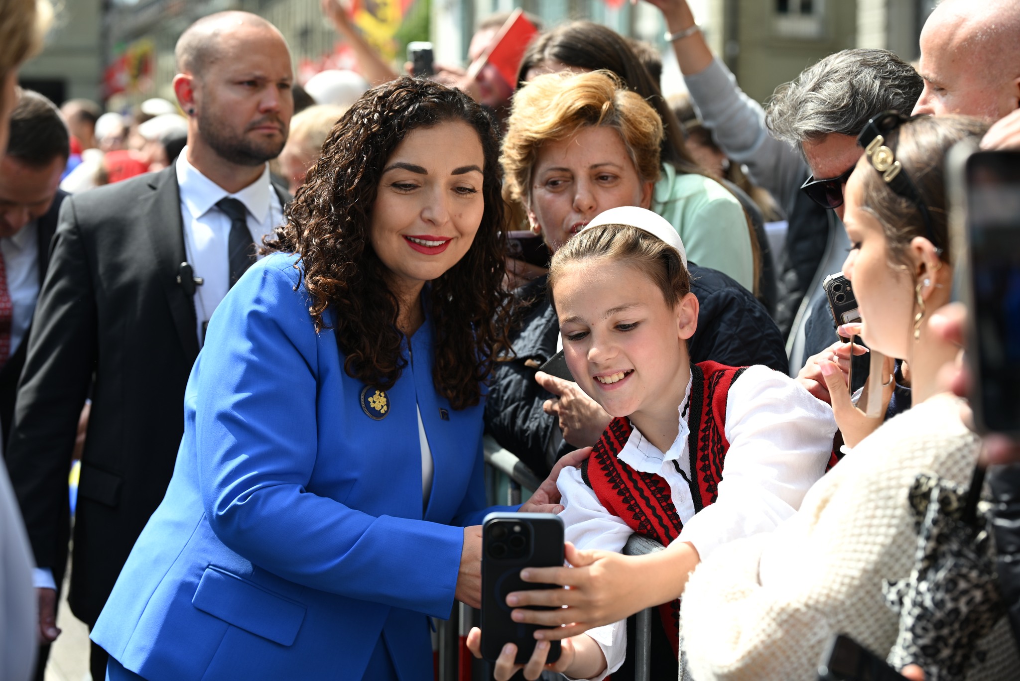Presidentja Faleminderit mërgatë! Faleminderit Zvicër për këtë pritje madhështore!-12