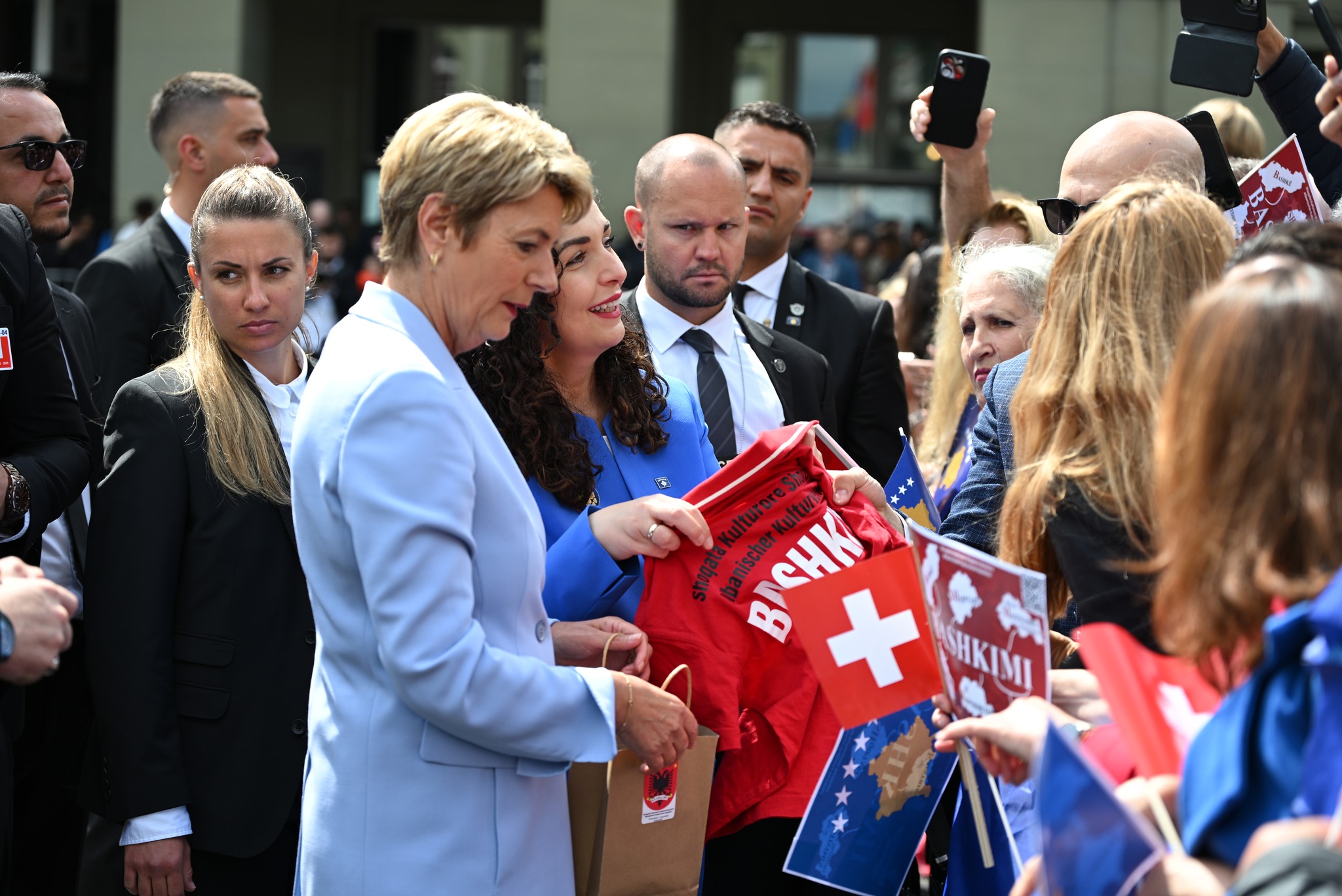 Presidentja Faleminderit mërgatë! Faleminderit Zvicër për këtë pritje madhështore!-17
