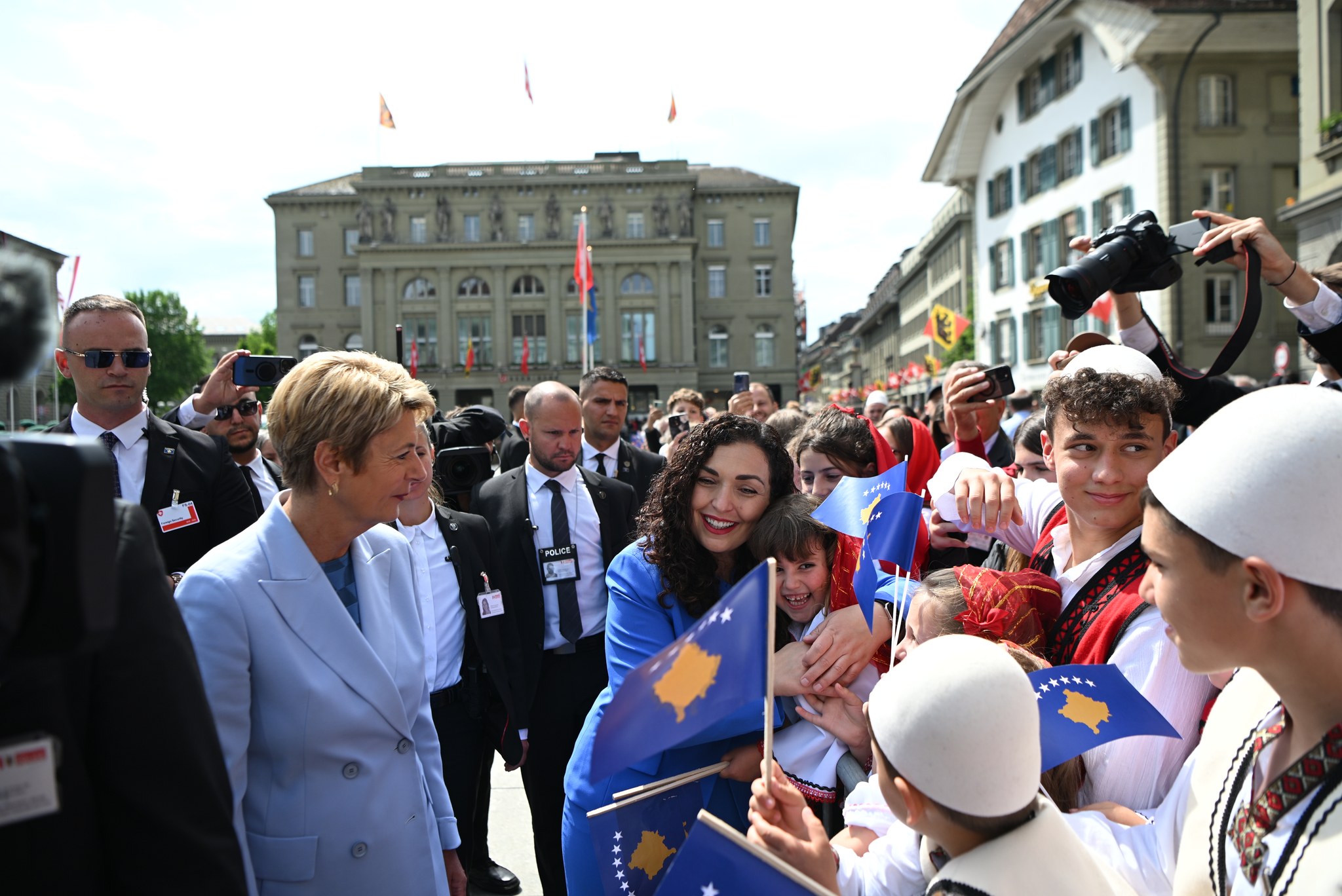 Presidentja Faleminderit mërgatë! Faleminderit Zvicër për këtë pritje madhështore!-5