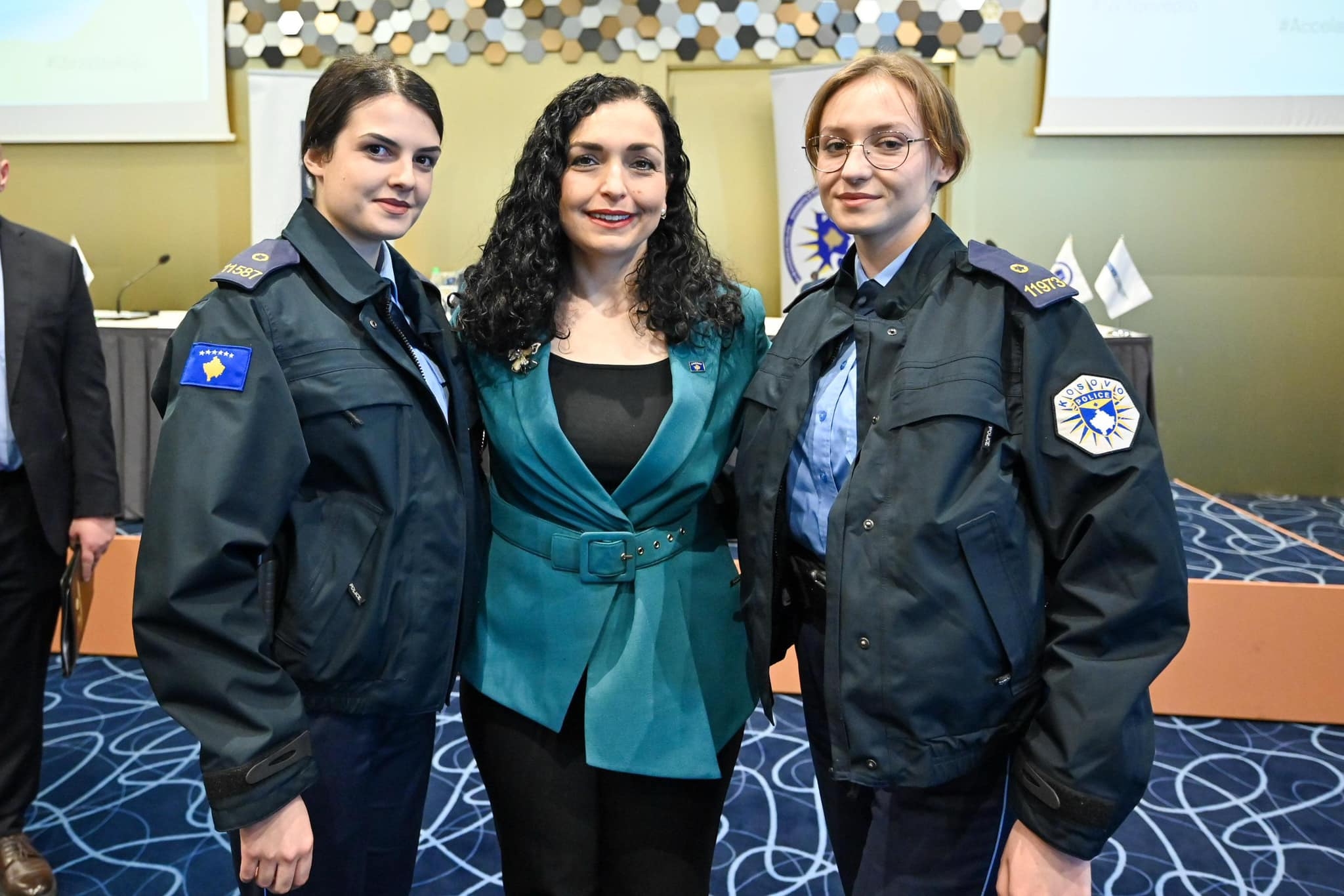 Presidentja Gëzuar 8 Marsin për të gjitha gratë në uniformë, të cilat shërbejnë me nder, krenari dhe guxim-5