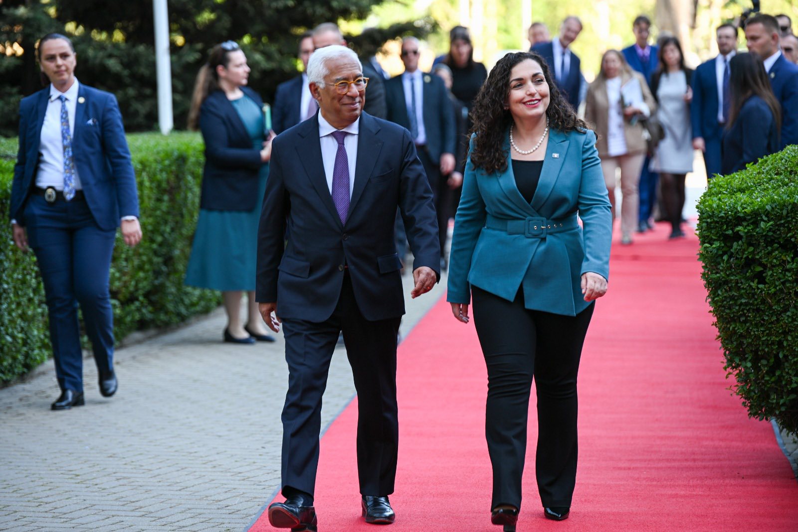 Presidentja Kosova është gati për hapa të mëdhenj drejt BE-së. Është koha që edhe BE-ja të tregojë vendosmëri-4