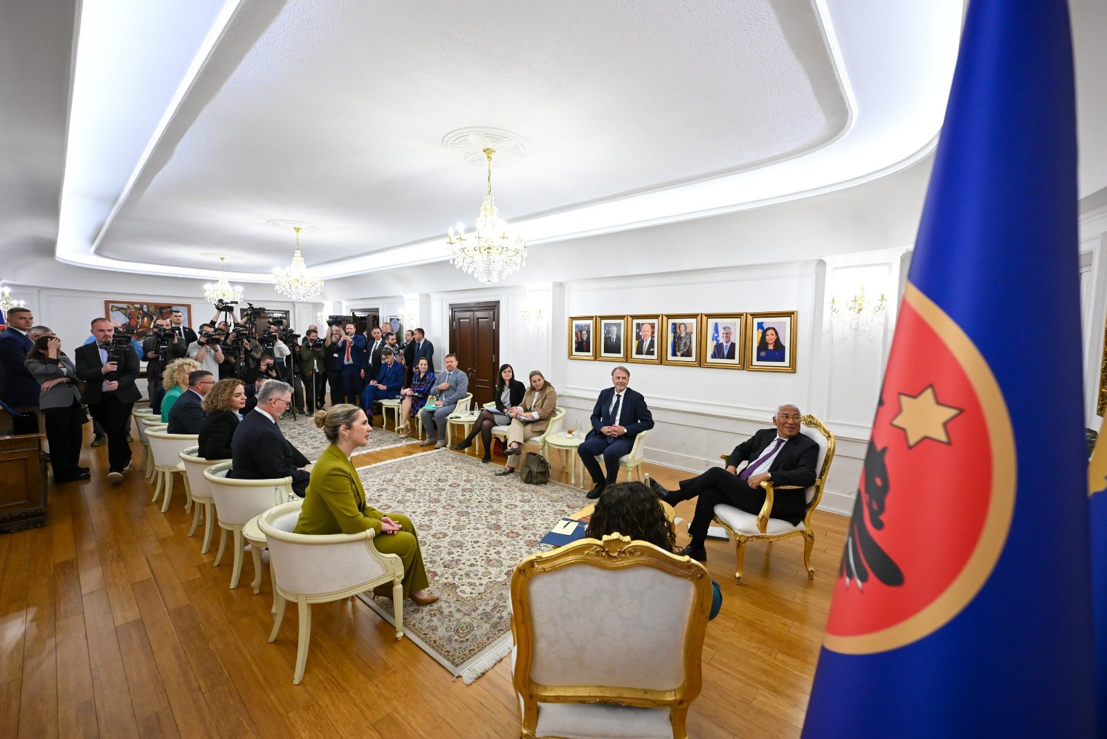 Presidentja Kosova është gati për hapa të mëdhenj drejt BE-së. Është koha që edhe BE-ja të tregojë vendosmëri-5