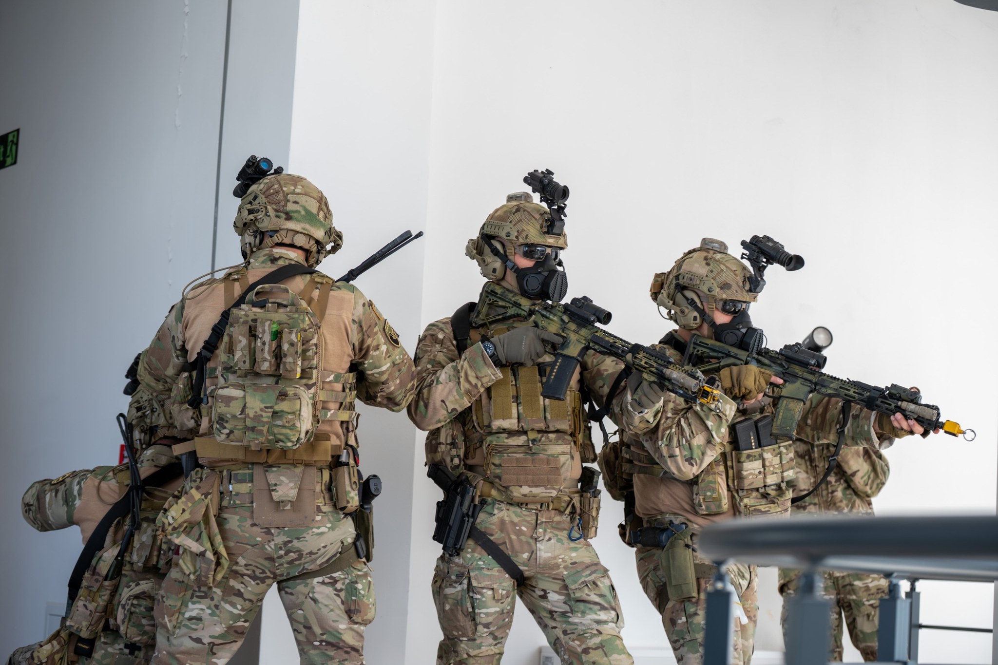 Presidentja Njësia e Operacioneve Speciale e FSK-së, krenaria, nderi dhe zemra e pathyeshme e Kosovës-12