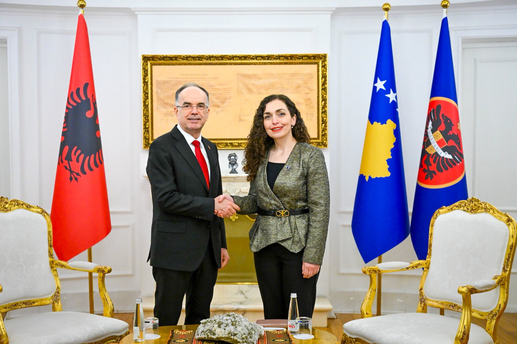 Presidentja Osmani 18-vjetori i Pavarësisë së Kosovës na bëri bashkë me Presidentin e Shqipërisë, Bajram Begaj-1