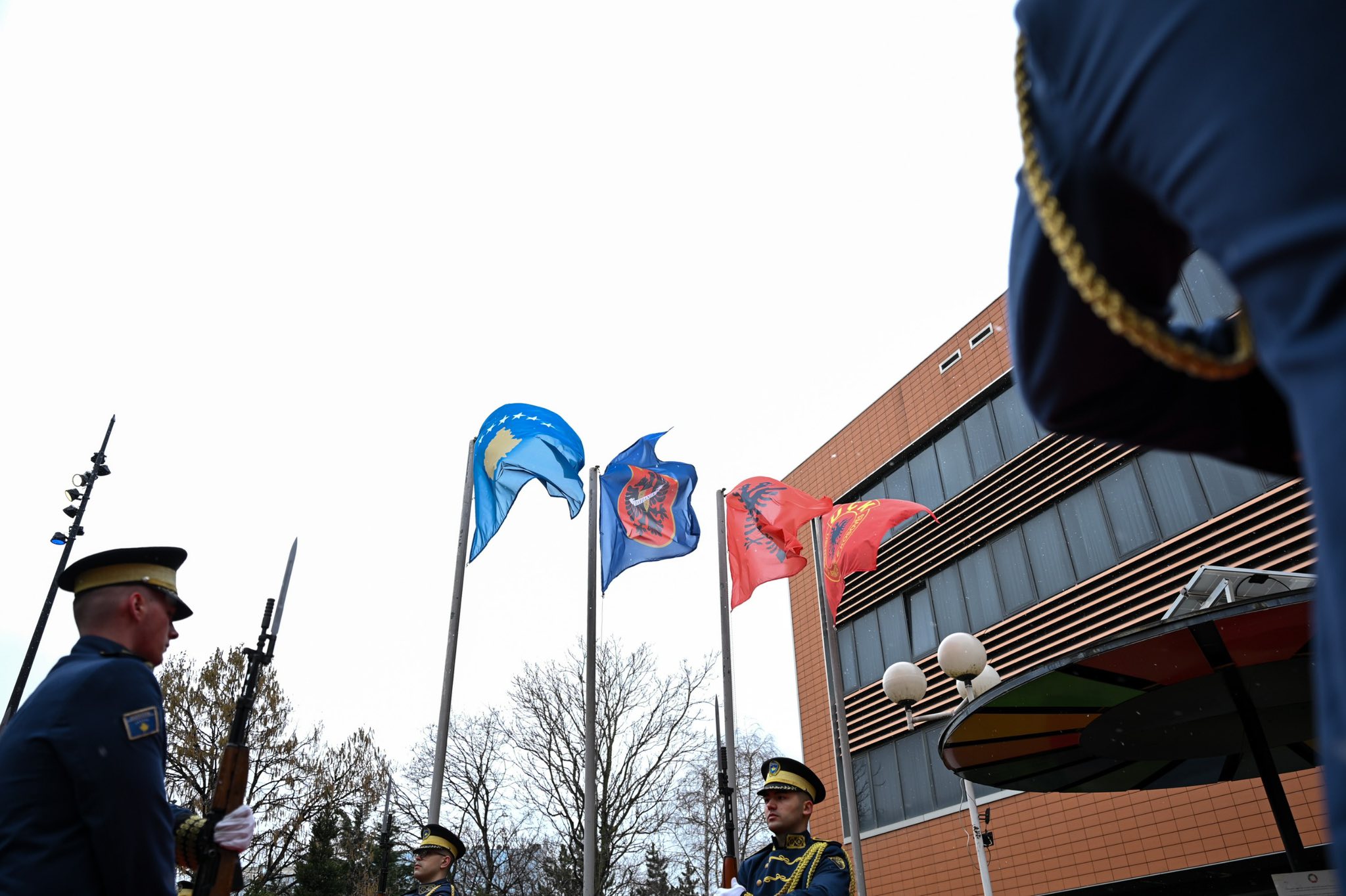 Presidentja Osmani 18-vjetori i Pavarësisë së Kosovës na bëri bashkë me Presidentin e Shqipërisë, Bajram Begaj-8