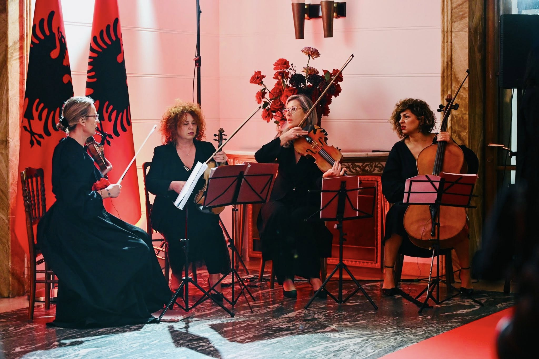 Presidentja Osmani 28 Nëntori na kujton se çdo gur i kësaj toke është lagur me gjakun e heronjve tanë-7