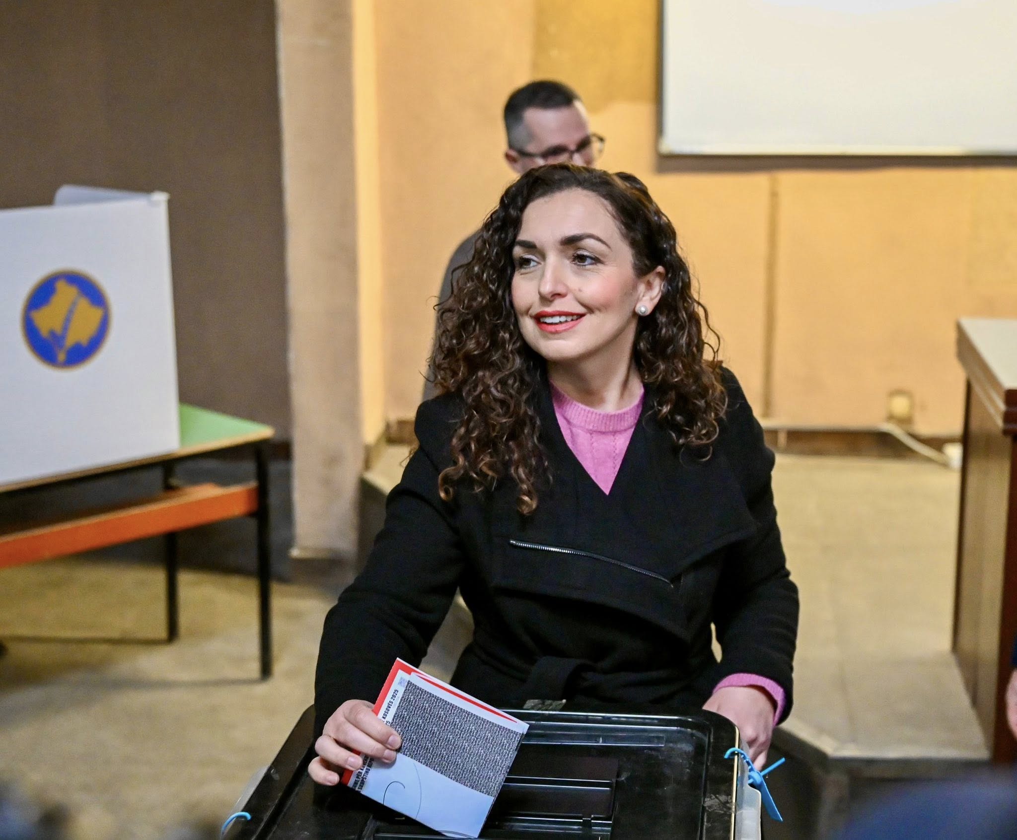 Presidentja Osmani Dilni votoni dhe jepni zë vullnetit tuaj!-3