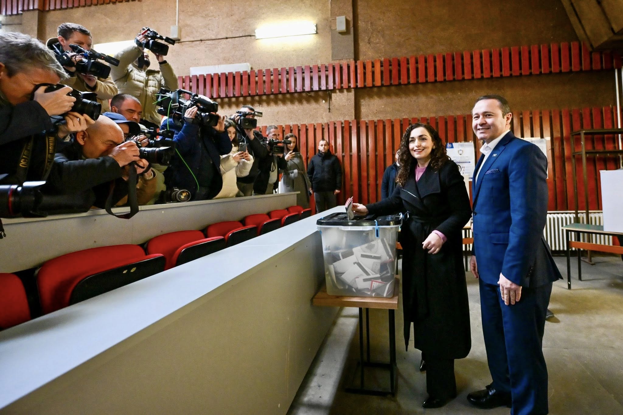 Presidentja Osmani Dilni votoni dhe jepni zë vullnetit tuaj!-7