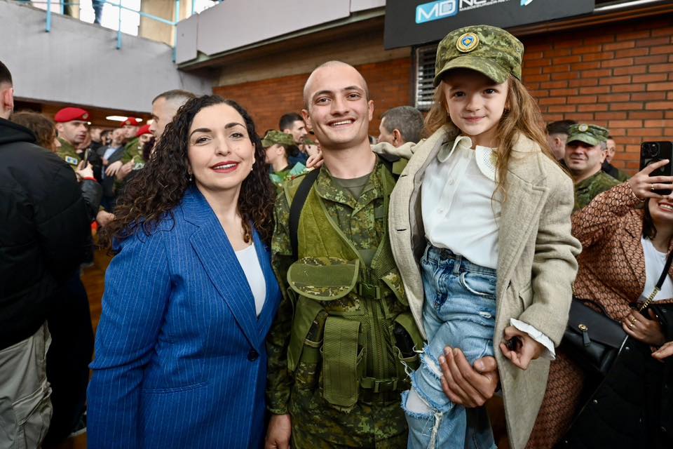 Presidentja Osmani Forca e Sigurisë së Kosovës rritet, e ardhmja jonë forcohet!-7