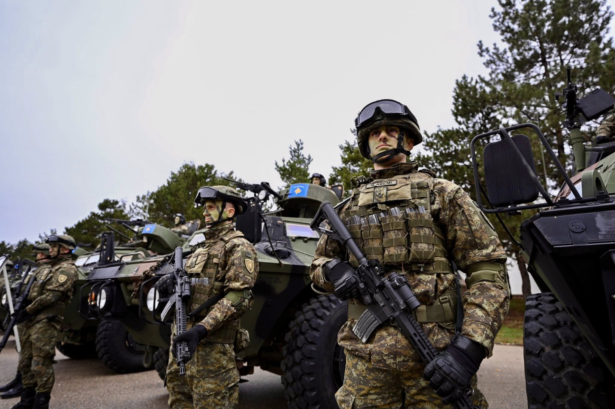 Presidentja Osmani Gëzuar Dita e Forcës! Dita e Ushtrisë sonë! -16