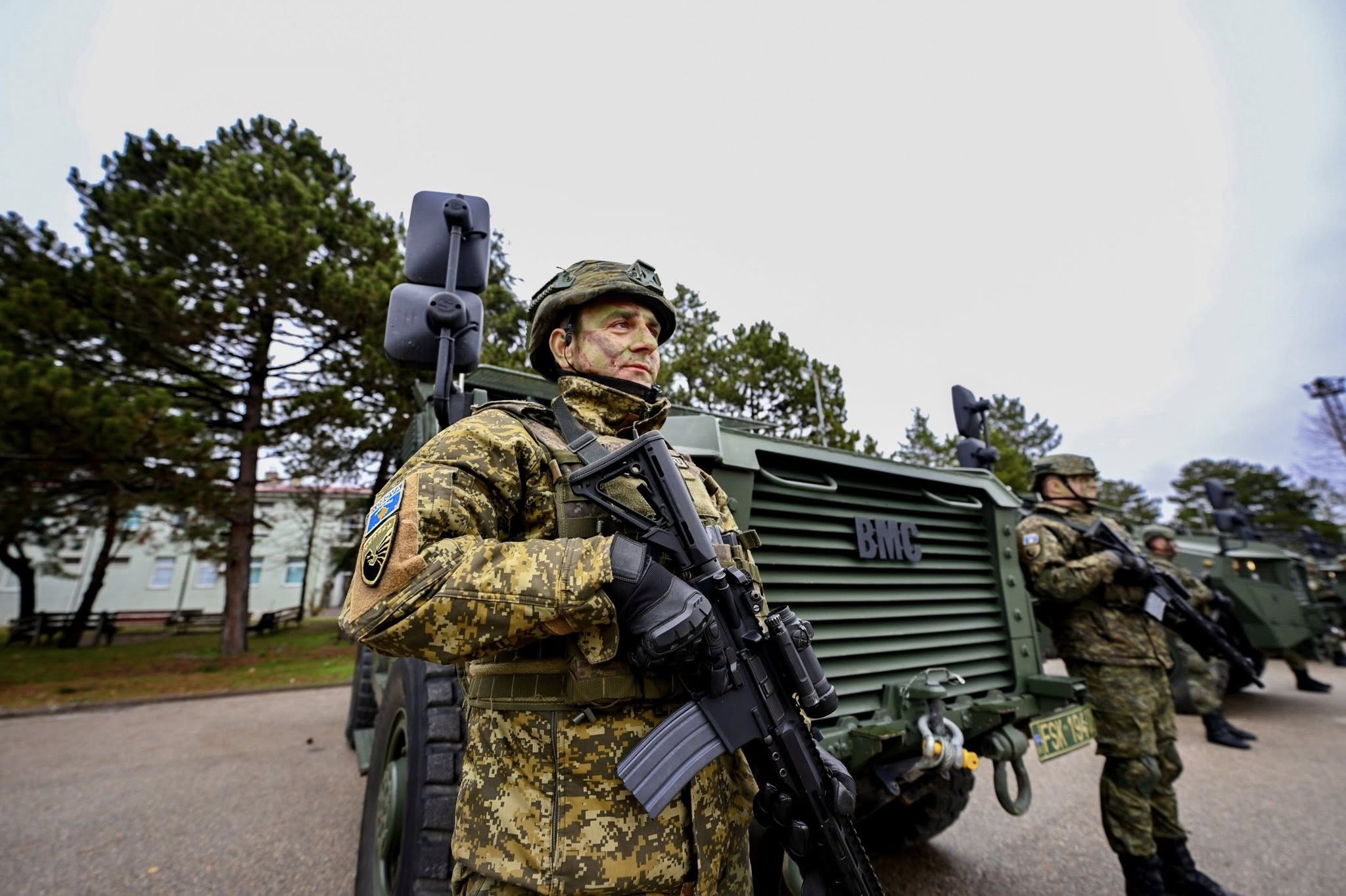 Presidentja Osmani Gëzuar Dita e Forcës! Dita e Ushtrisë sonë! -18