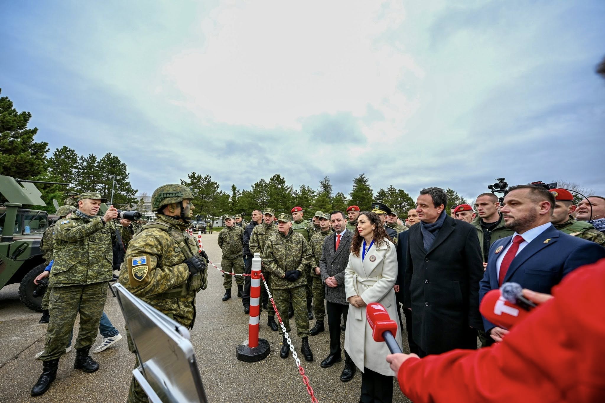 Presidentja Osmani Gëzuar Dita e Forcës! Dita e Ushtrisë sonë! -3