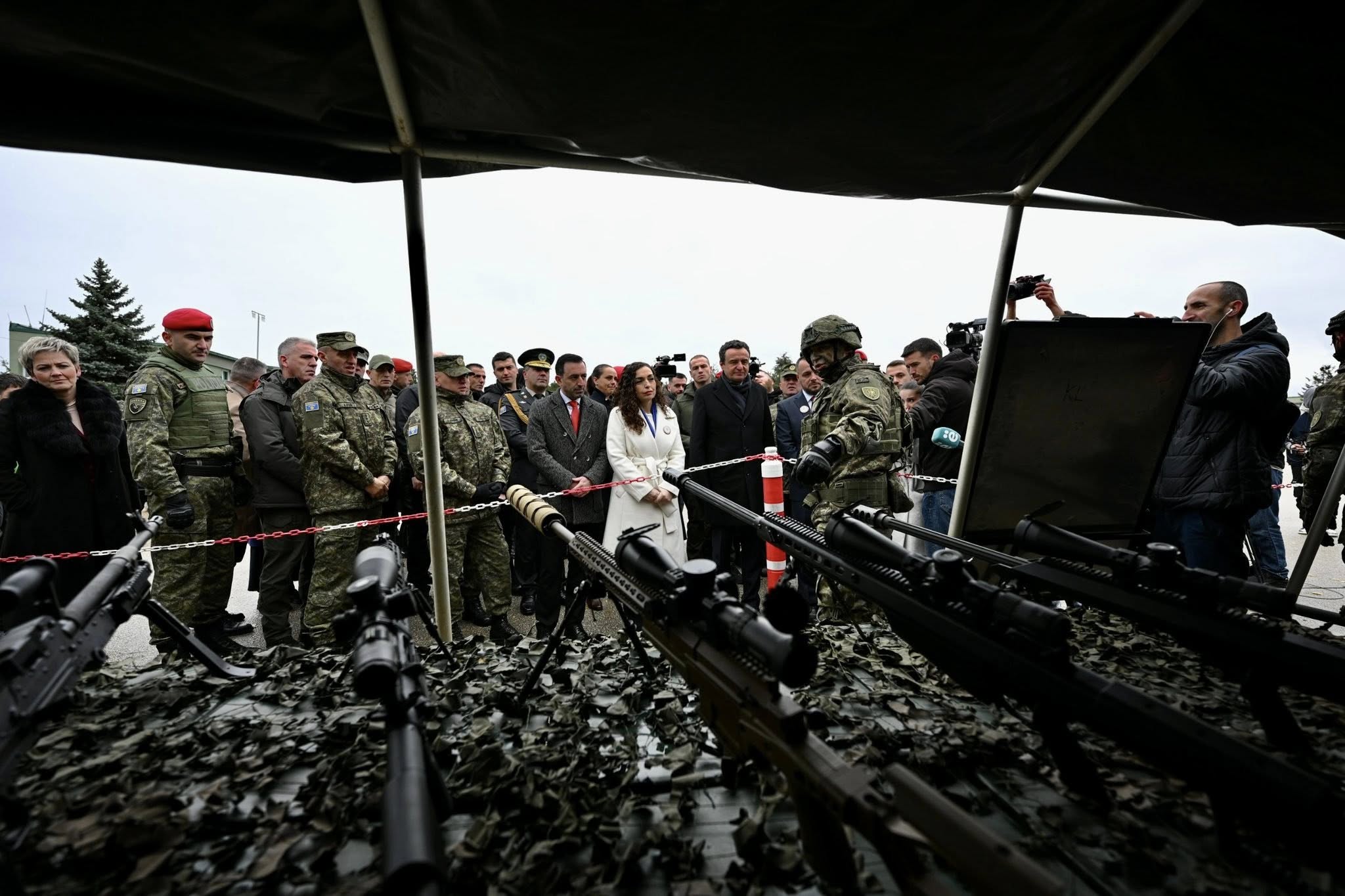 Presidentja Osmani Gëzuar Dita e Forcës! Dita e Ushtrisë sonë! -4