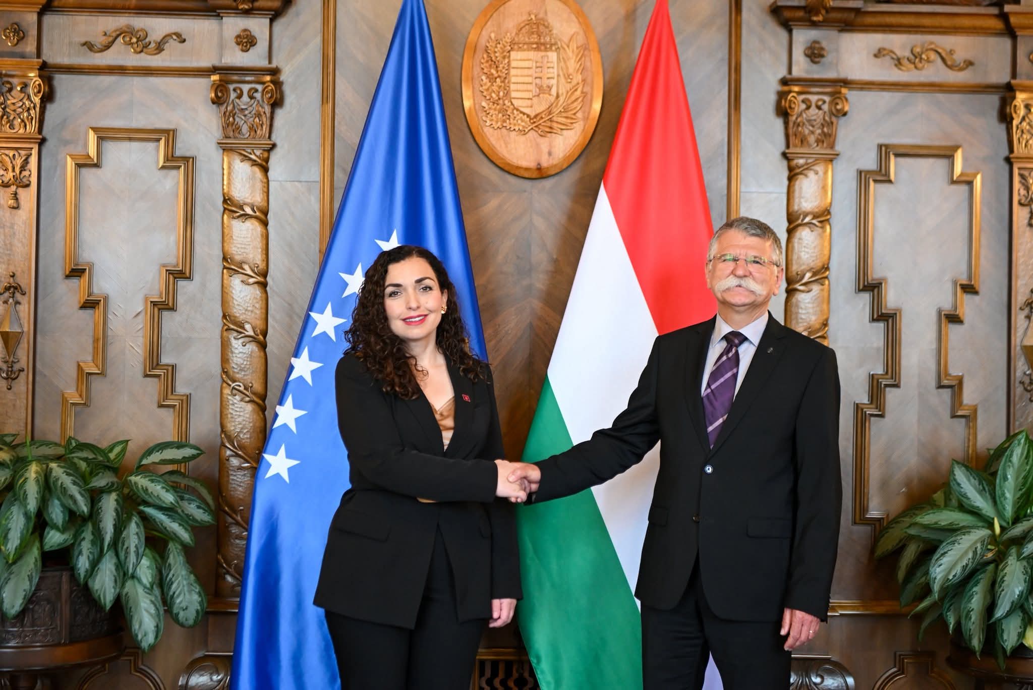 Presidentja Osmani është takuar me Kryetarin e Parlamentit të Hungarisë, z. László Kövér (1)