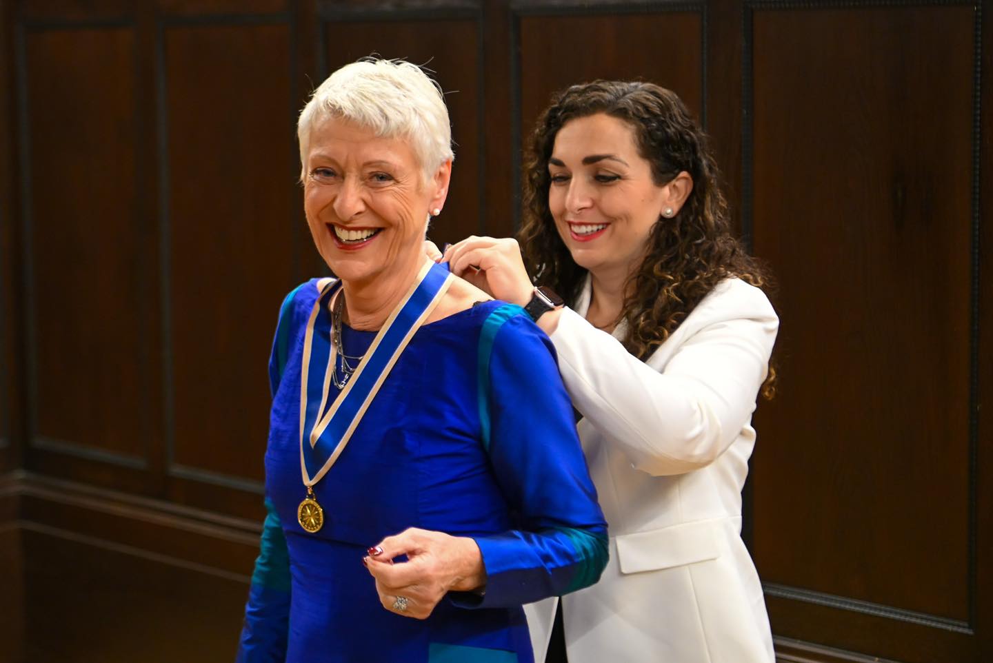 Presidentja Osmani ia dorëzoi Medaljen Presidenciale të Meritave znj. Marieluise Beck-2