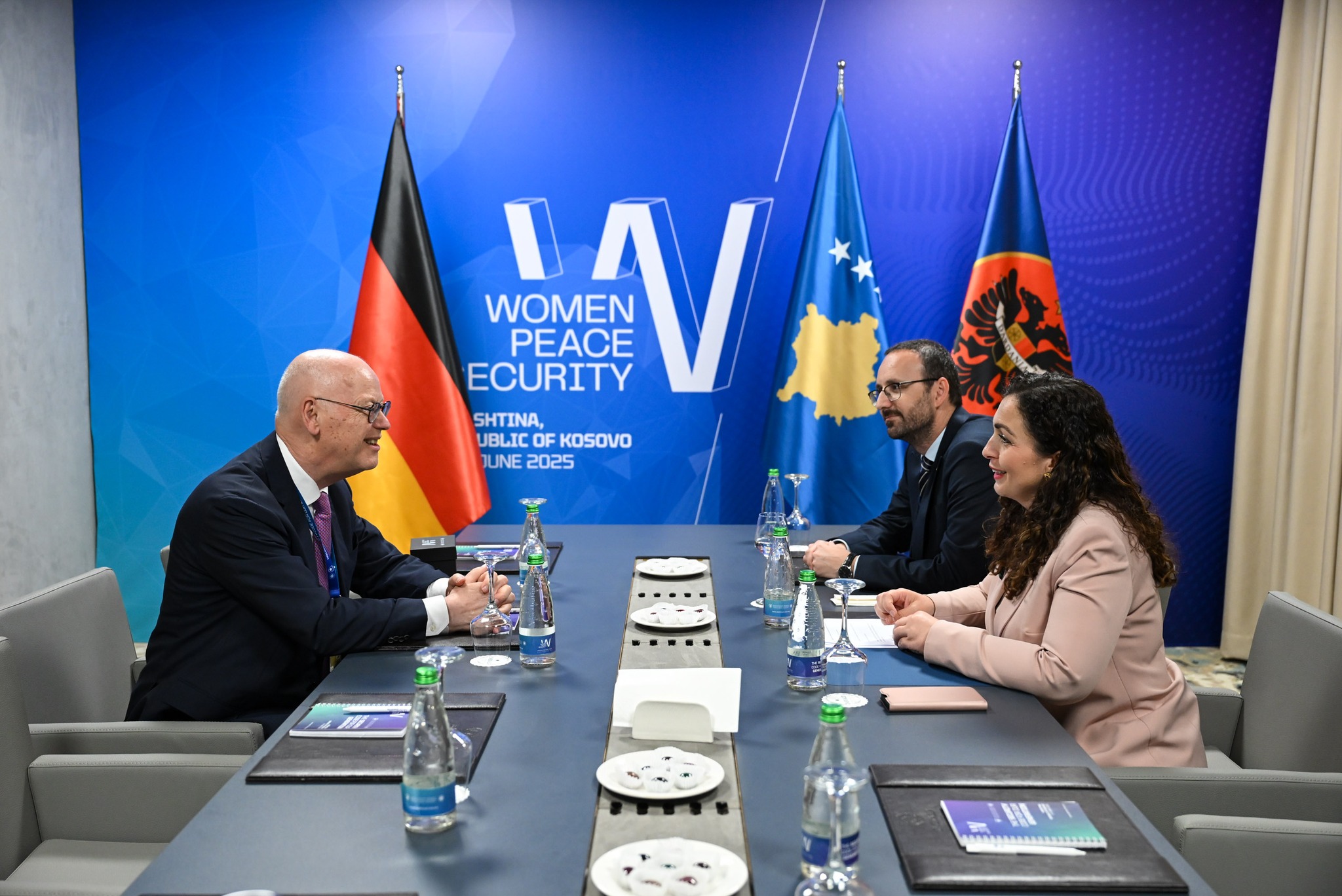 Presidentja Osmani krahas delegacioneve të larta ka pritur në takime të ndara edhe përfaqësues të shumtë shtetëror-7