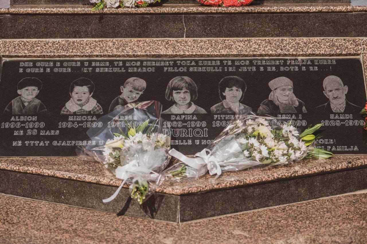 Presidentja Osmani kujton masakrën ndaj familjeve Bogujevci, Duriqi dhe Llugaliu-1