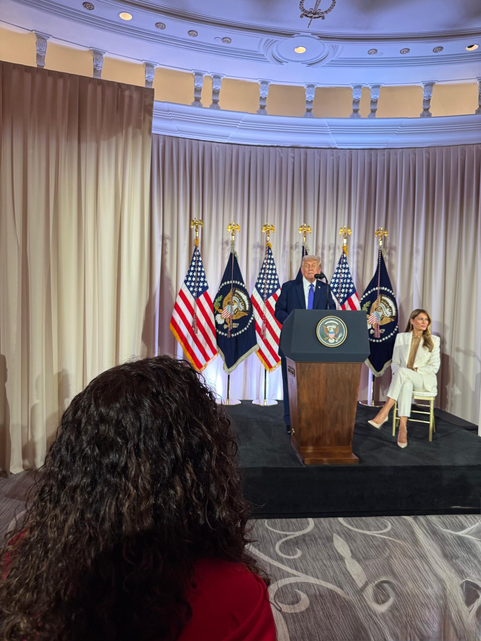 Presidentja Osmani në pritjen e Presidentit Trump në New York, krah liderëve të tjerë botërorë-3