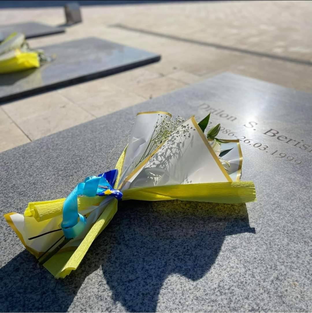 Presidentja Osmani përkujton 26 vjetorin e masakrës ndaj familjes Berisha-2