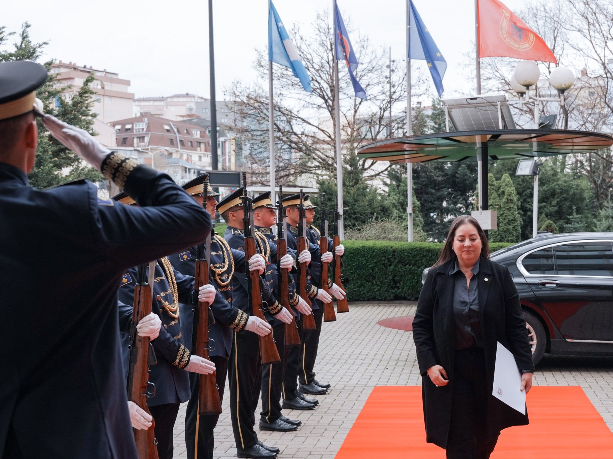 Presidentja Osmani pranoi letrat kredenciale nga Ambasadorja e re e El Salvadorit në Kosovë, Rhina Bardi -5