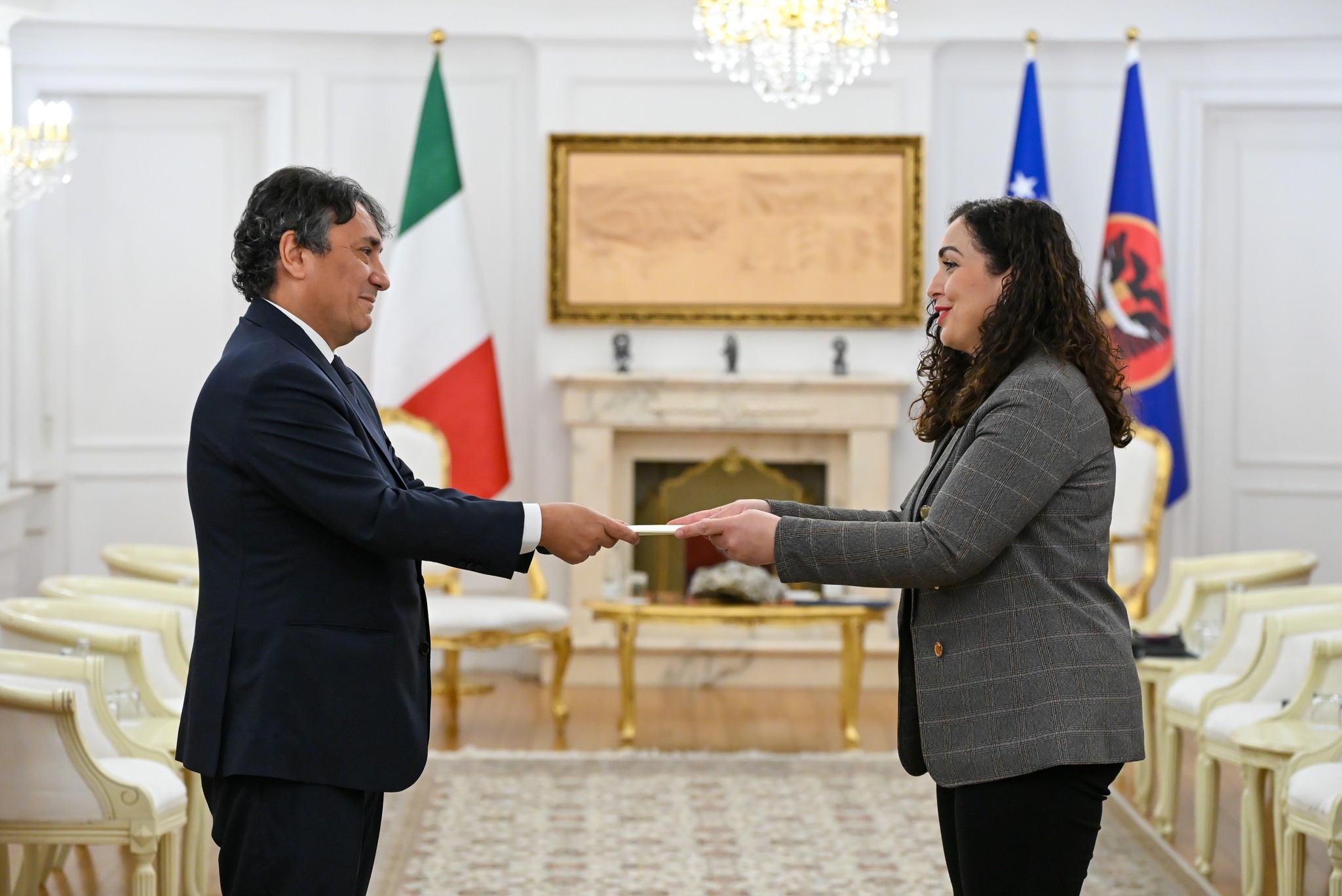 Presidentja Osmani pranoi letrat kredenciale nga ambasadori i ri i Italisë, Maurizio Antonini-1