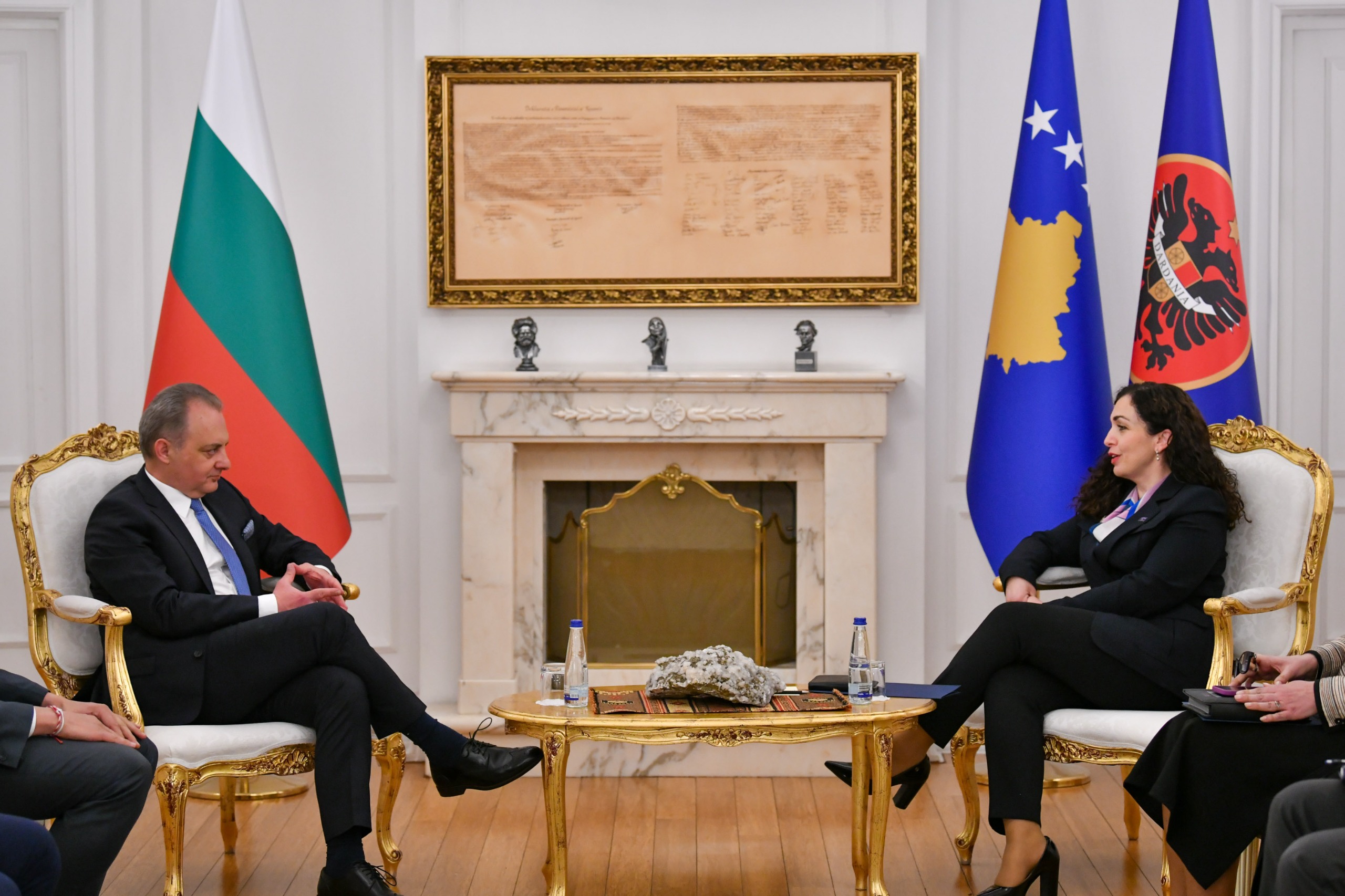 Presidentja Osmani pranoi letrat kredenciale të ambasadorit të ri të Bullgarisë në Kosovë, Hristo Kraevski-2